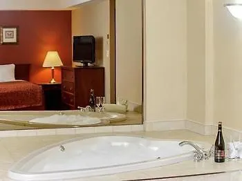 Ramada By Wyndham Niagara Falls/Fallsview Canada