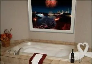Hotel Ramada By Wyndham Niagara Falls/Fallsview