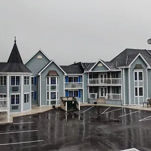Falls & Hotel